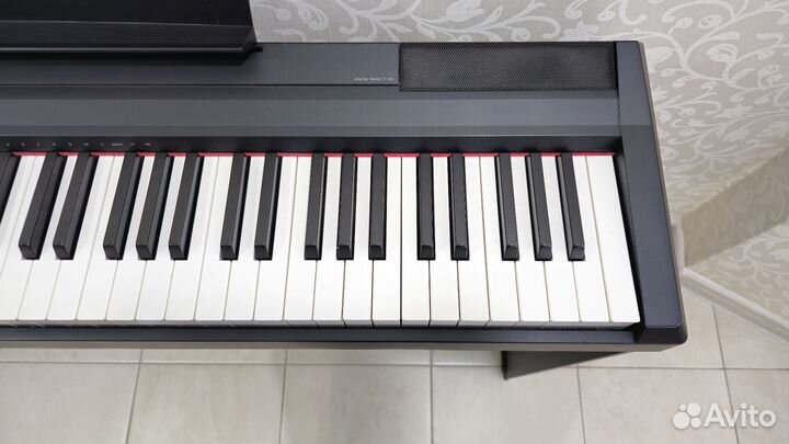 Цифровое пианино Yamaha P-105 (стойка+накидка)