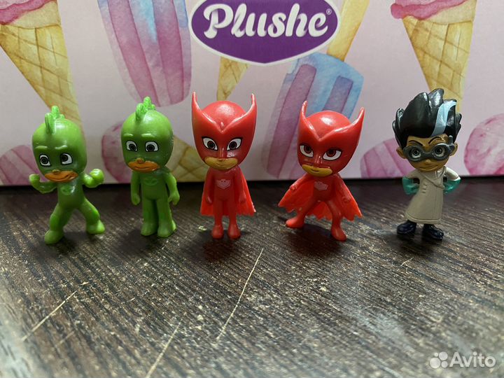 Игрушки из киндера, чупа-чупс