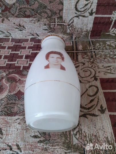 Советская винтажная ваза с Валентиной Терешковой