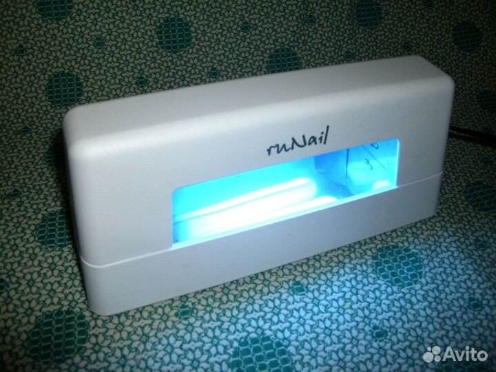 Ультрафиолетовая маникюрная лампа для маникюра