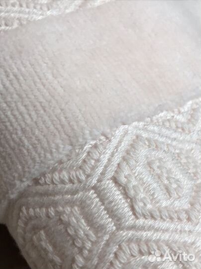 Полотенца 2 шт. абсолютно новые, с биркой