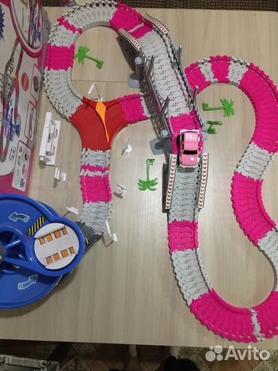 Гибкий трек Мегаполис 239 деталей