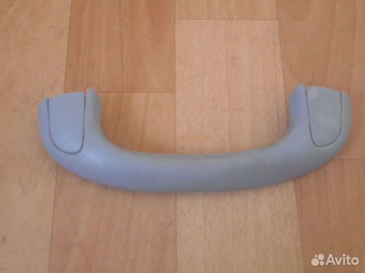 Ручка внутренняя потолочная Toyota Prius (97-03 го