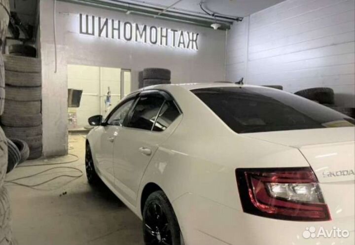 Pirelli Ice Zero FR 205/55 R16