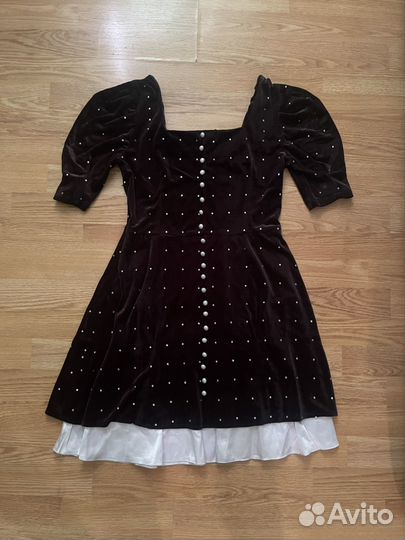 Платье бархатное с камнями