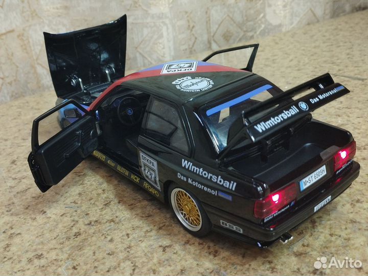 Модель автомобиля BMW M3 Sport чёрный масштаб 1:24