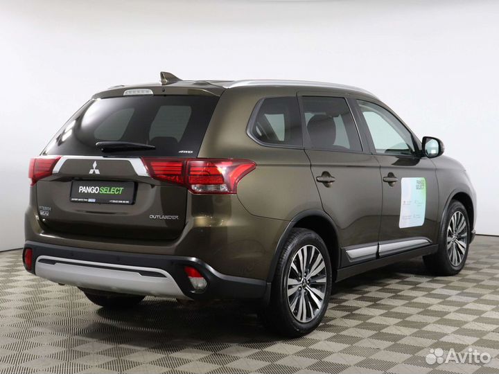 Mitsubishi Outlander 2.0 CVT, 2019, 110 000 км