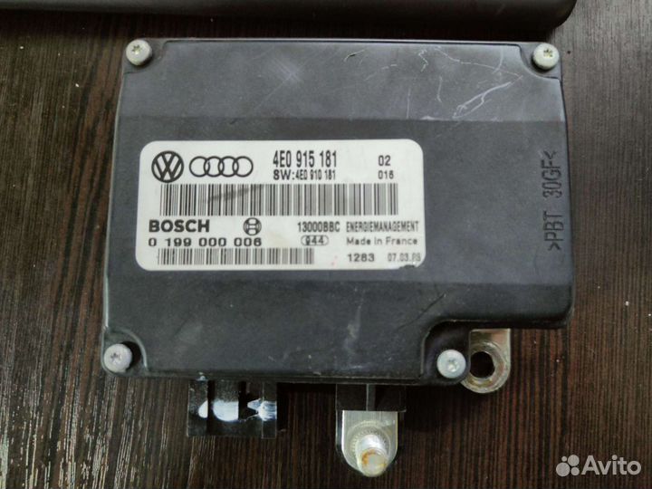 Блок управления аккумулятором Ауди a8 d3