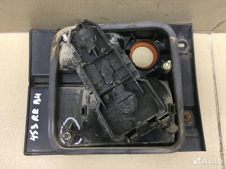 Фонарь задний внутренний правый Golf III/Vento 199