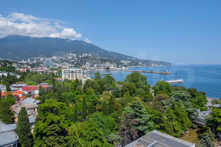 3-к. квартира, 212 м², 10/14 эт.