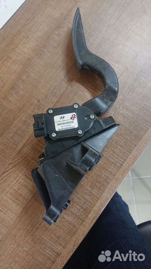 Педаль газа Hyundai Kia 32710-3k000
