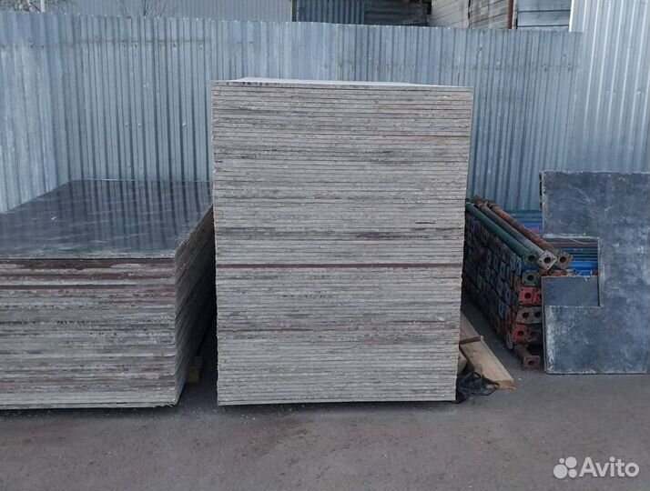 Фанера ламинированная 18 мм 610*2440