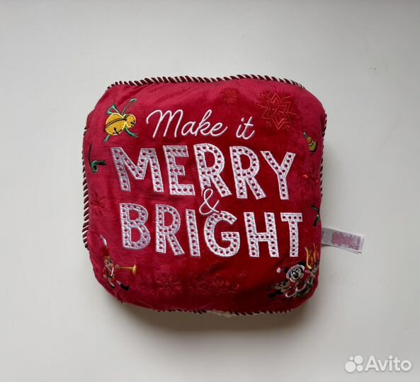 Новогодняя подушка Disney