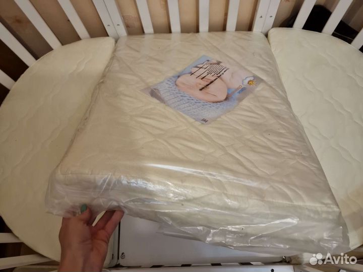 Кроватка трансформер с маятником