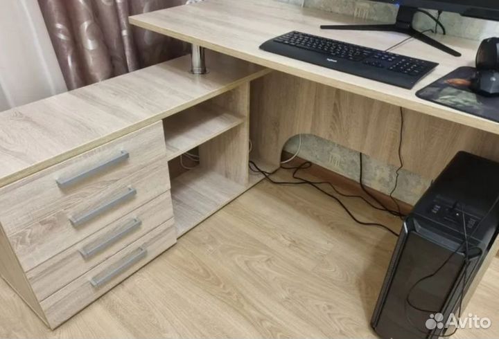 Стол компьютерный Алькор