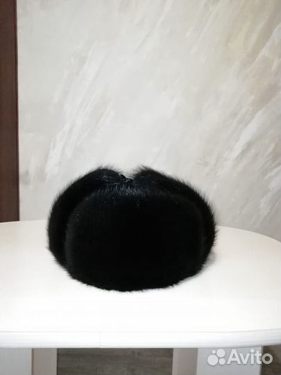 Меховая мужская шапка