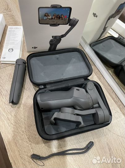 Стабилизатор DJI osmo mobile 3 Combo