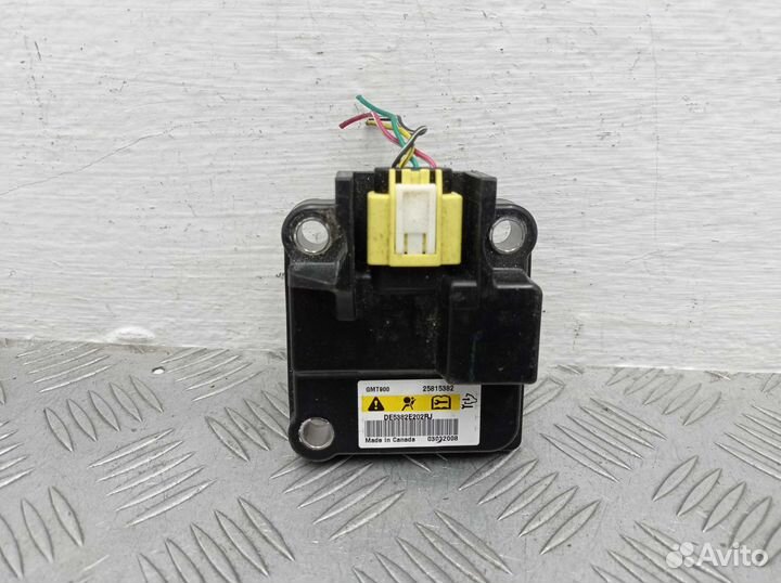 Б/У Датчик удара 25815382, general motors