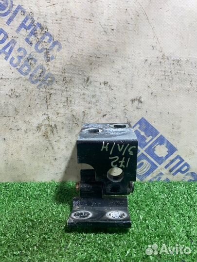 Петля двери задняя левая Bmw X5 кроссовер 3.0 M54