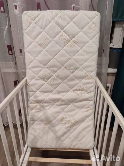 Детская кроватка