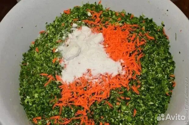 Щи зеленые, кабачки,чеснок, перец сладкий домашний