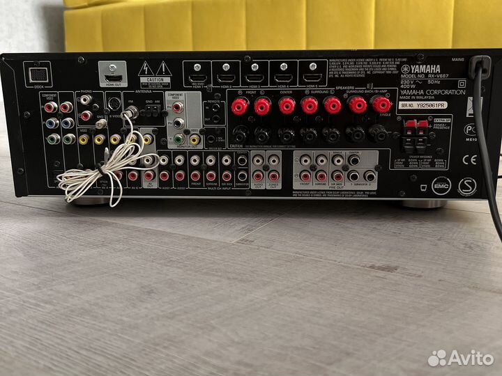 AV ресивер yamaha RX-V667