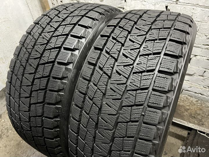 Bridgestone Blizzak DM-V1 275/45 R20