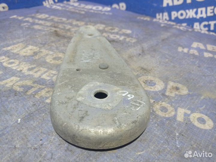 Крепление балки подвески Bmw E60 седан 2005