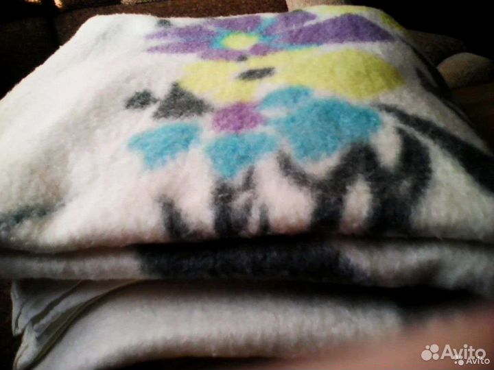 Одеяла,пух.платок,махеровые шарфы