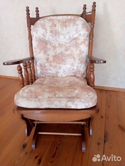 Кресло качалка дерево