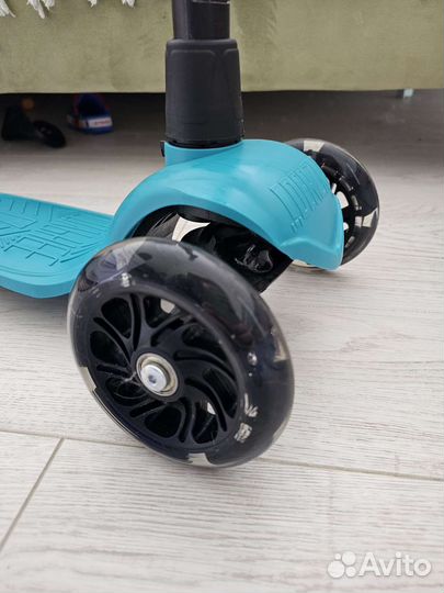 Самокат трехколесный Дерзкий светящиеся колеса