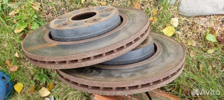 Suzuki 55611-57L01 (2 шт.), диски тормозные задние