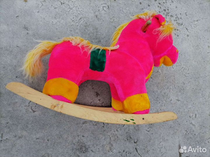 Качалка лошадь