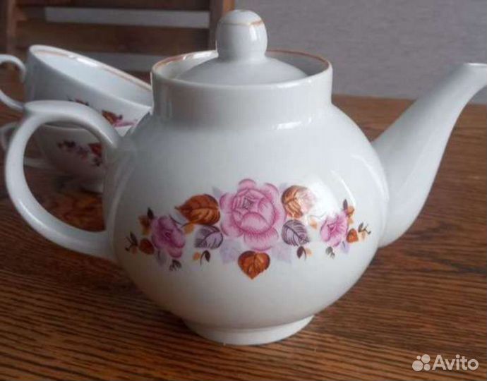 Заварочный чайник и чашки Дулево