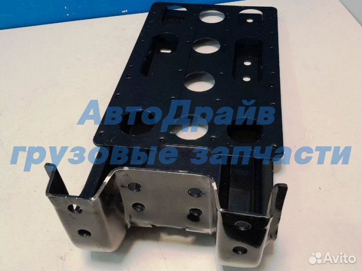 Кронштейн переднего крыла Ман Тгс Тгх Тга