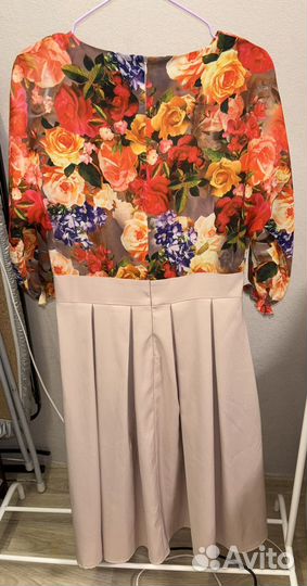 Нарядное платье 44-46