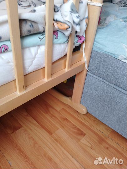 Детская кроватка
