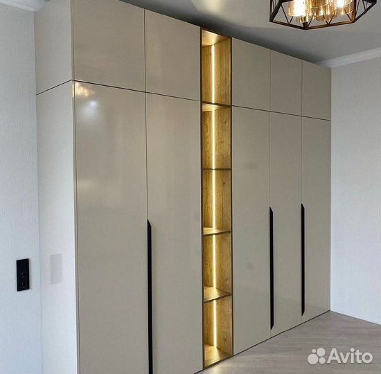 Шкаф купе на заказ / Зеркало / Подсветка