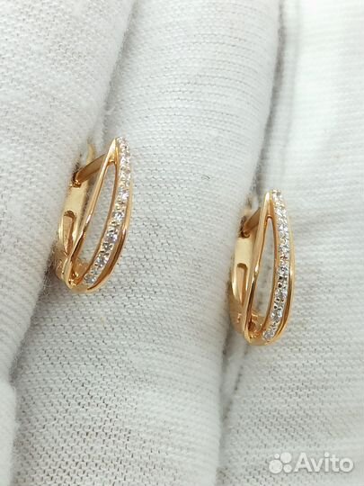 Серьги с синтетическим камнем Золото