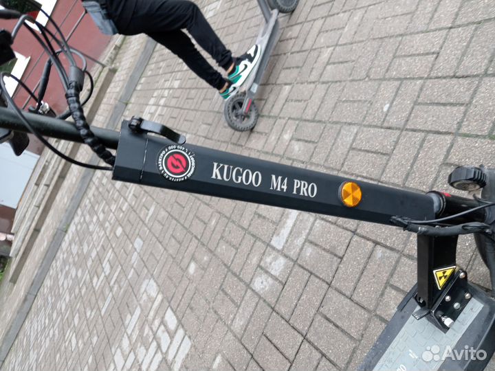 Электросамокат kugoo m4 pro