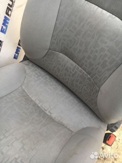 Сиденье переднее правое Фиат Альбеа