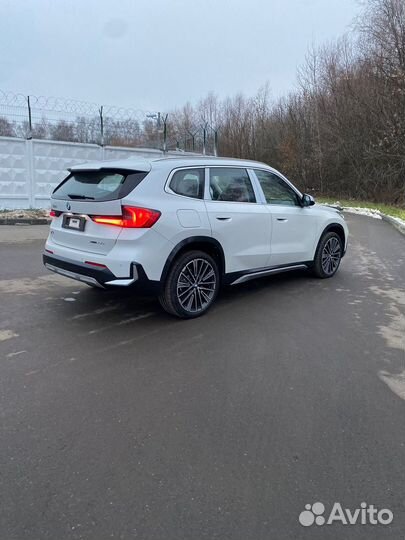 BMW X1 2.0 AMT, 2024, 66 км