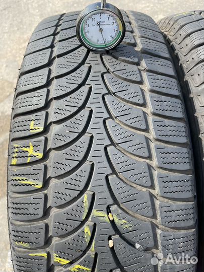 Bridgestone Blizzak LM-80 Evo 215/70 R16