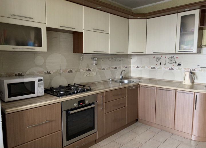 3-к. квартира, 92 м², 10/10 эт.