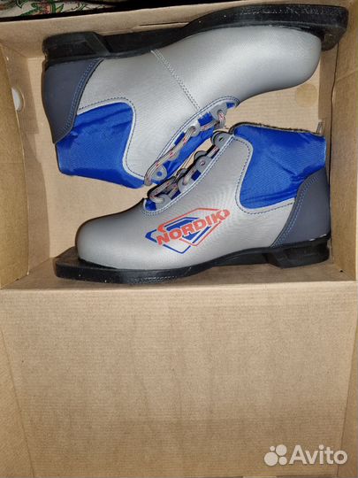 Лыжные ботинки классические 35 размер