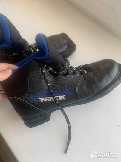 Лыжные ботинки