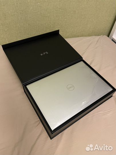 Dell XPS 15 9520 oled 