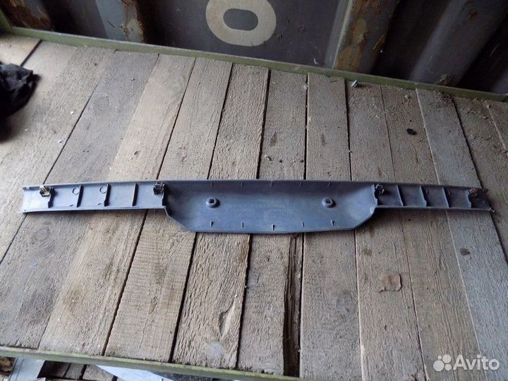 Обшивка двери багажника Almera N16 2000-2006