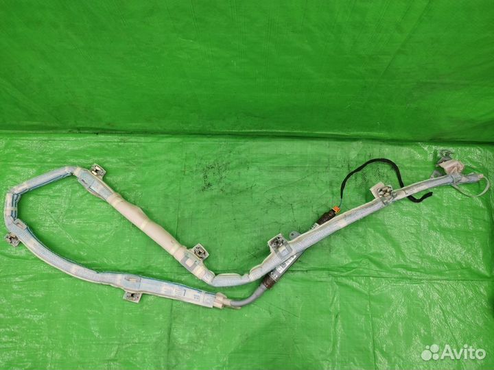 Шторка безопасности левая VW Touareg NF 2010-2018