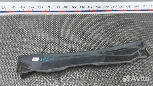 Накладка декоративная (жабо, дождевик) opel astra